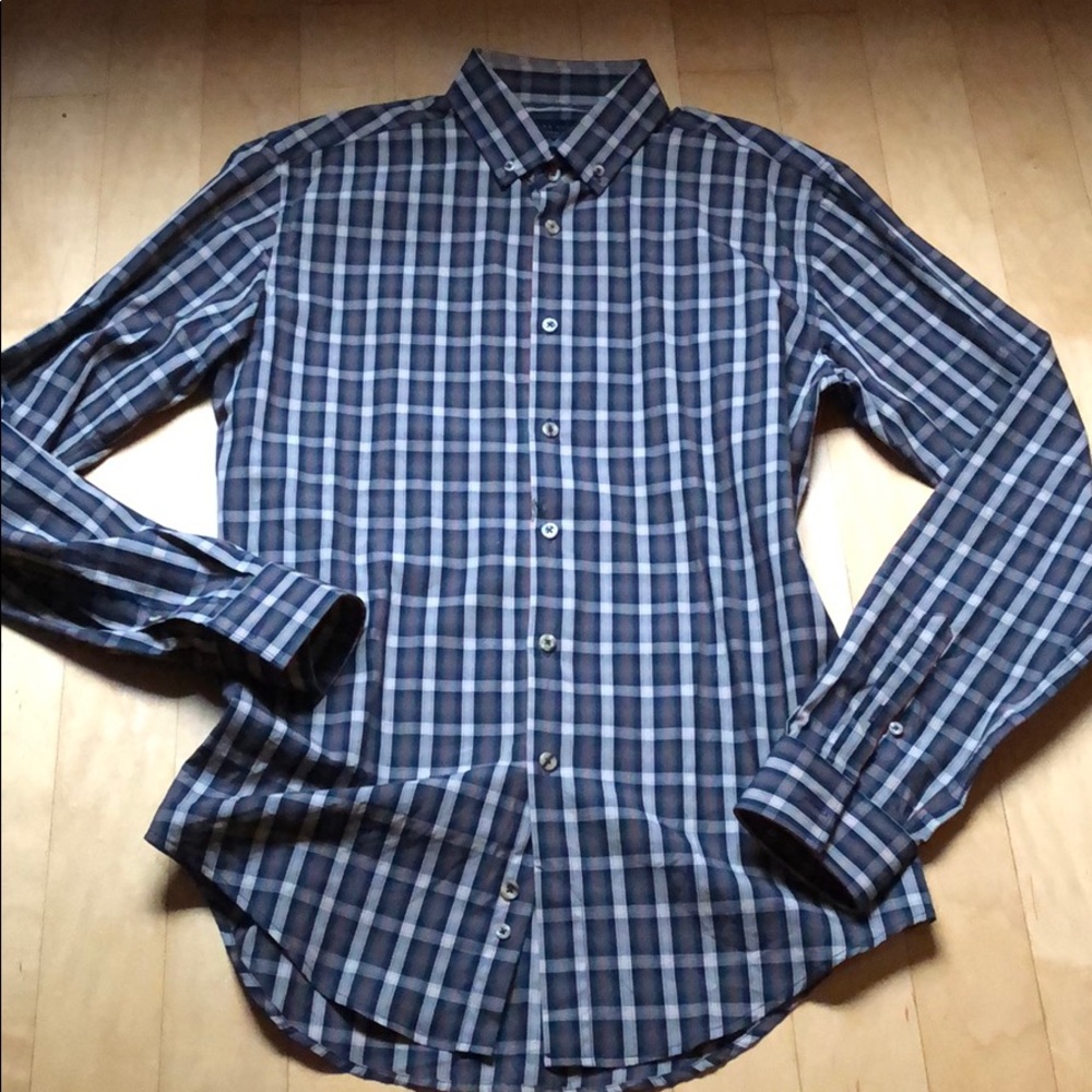 Zara tailored fit casual button down size Medium